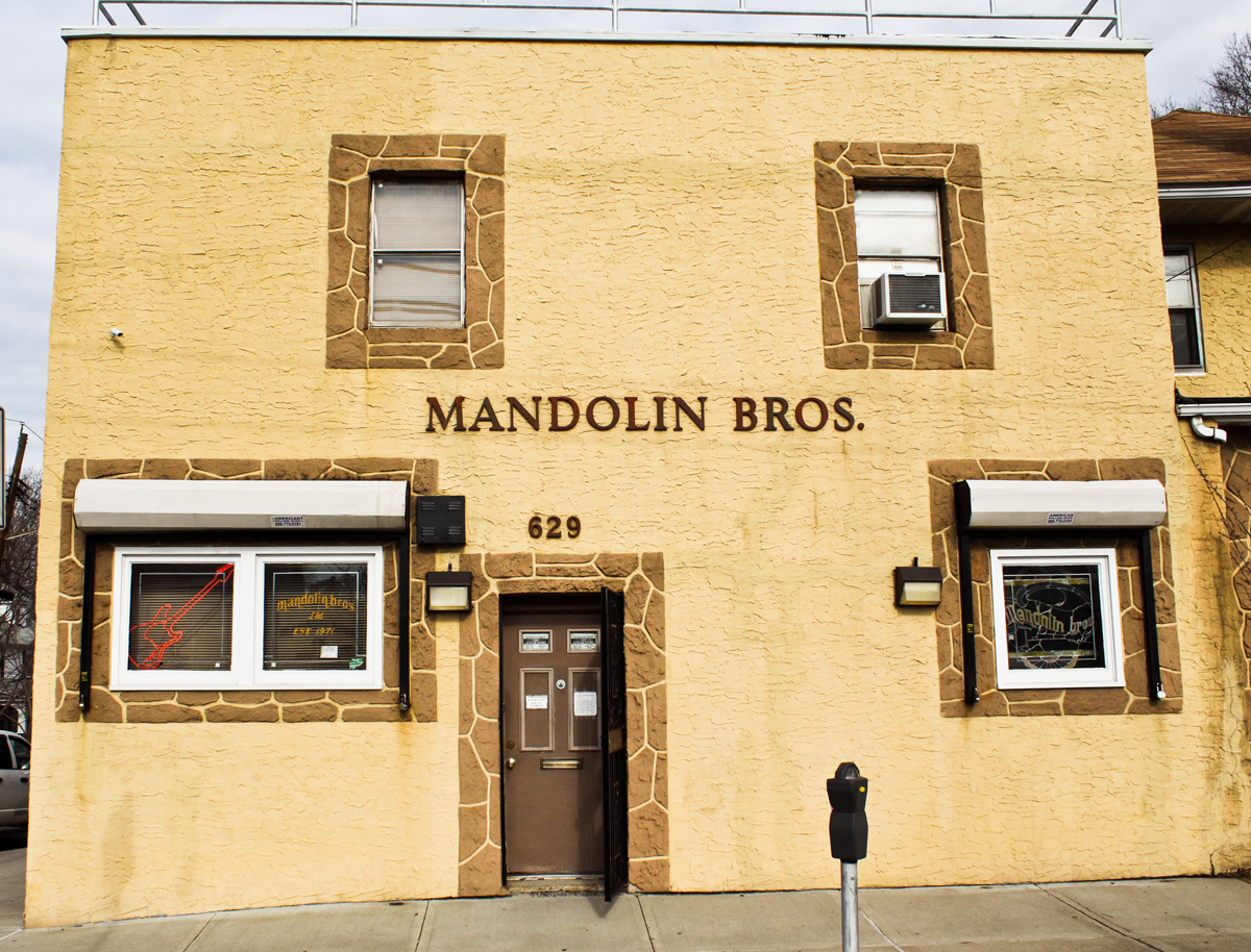 Mandolin Brothers Guitar Shop NY Google Business View
